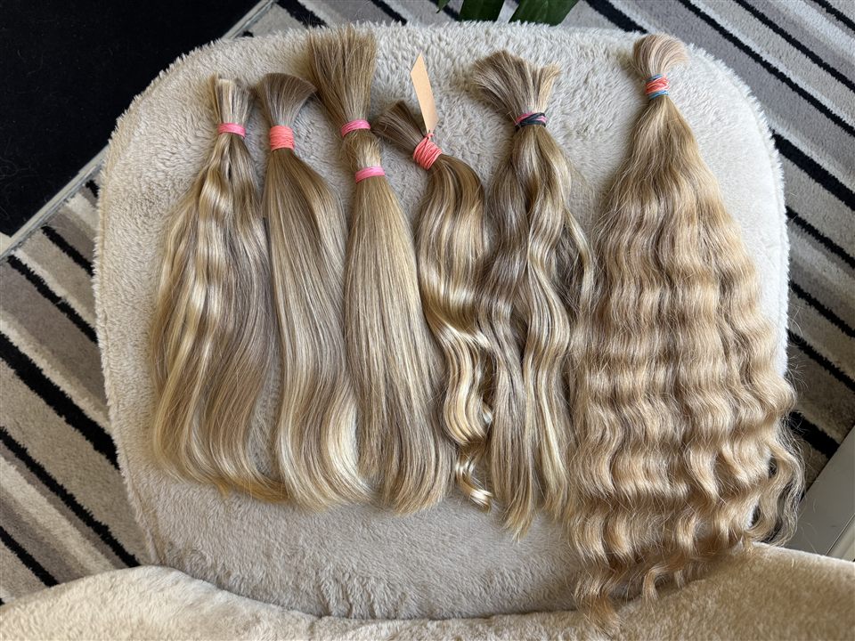 Blond vlasy, odstín 9